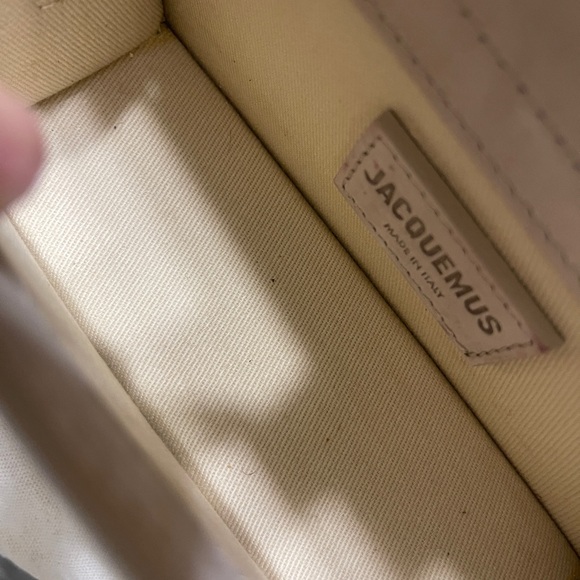 JACQUEMUS
Beige Les Classiques 'Le Bambino' Bag - Picture 8 of 10